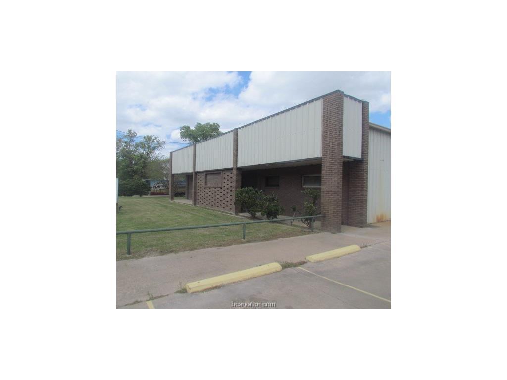 400 Industrial Boulevard - Photo 1