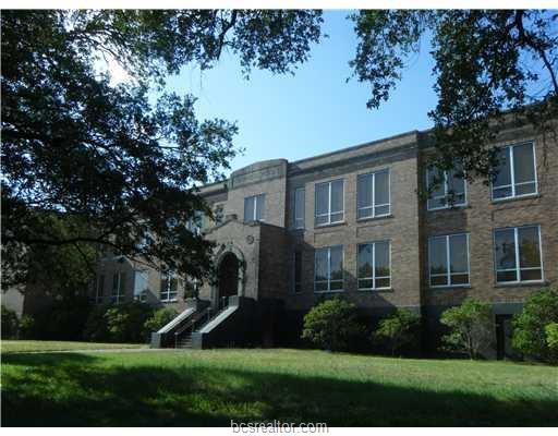401 26th Street - Photo 1