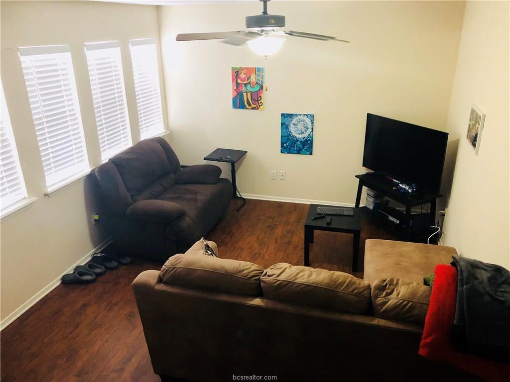 2101 Barak Lane - Photo 1