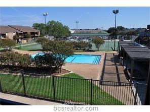 904 University Oaks - Photo 1