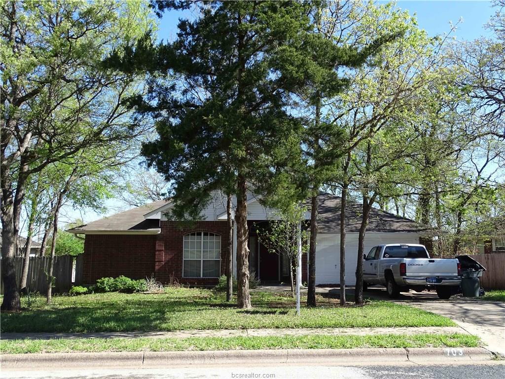 703 Summerglen Drive Drive - Photo 1