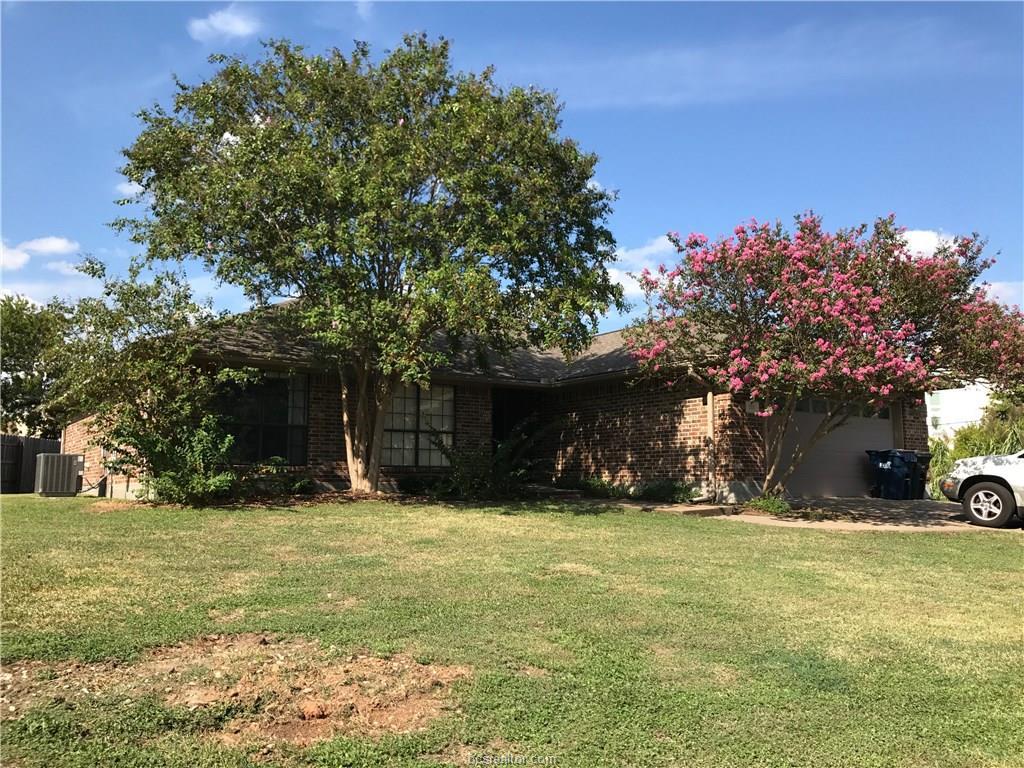 303 Redmond Drive - Photo 1