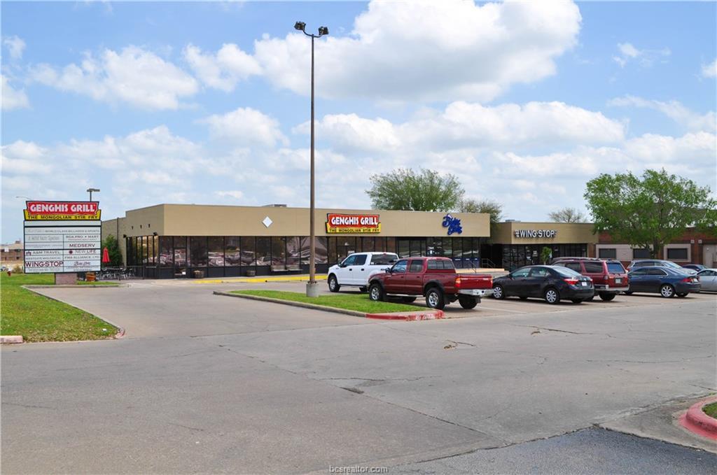 700 University Dr. E - Photo 1