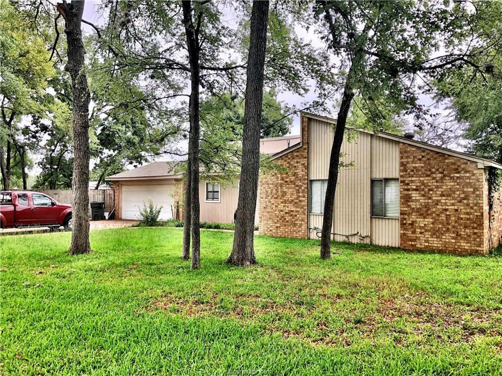 3202 Forestwood Drive - Photo 1