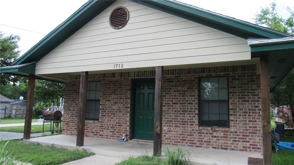 1712 Wilson Street - Photo 1