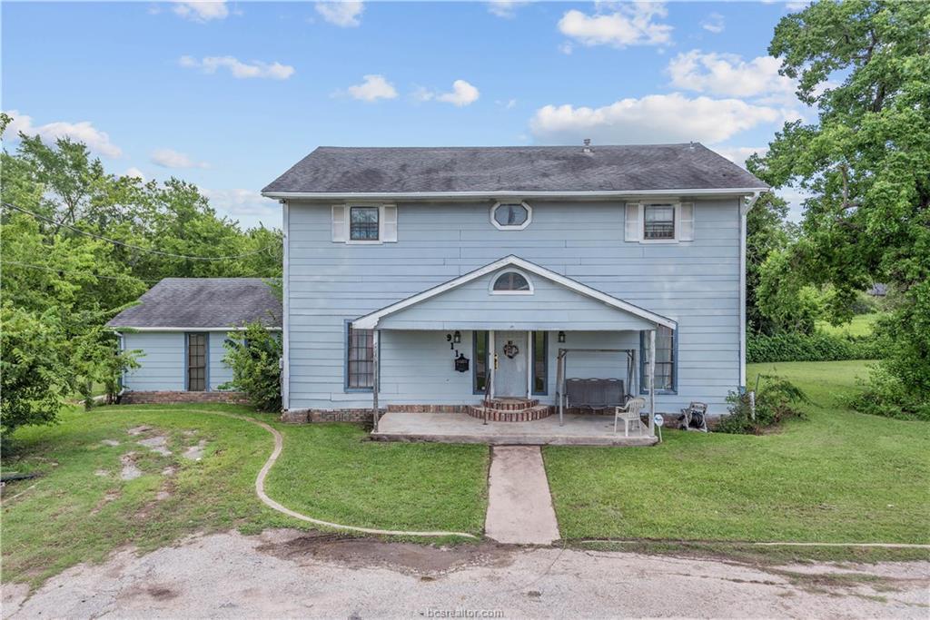 911 Mcashan Street - Photo 1