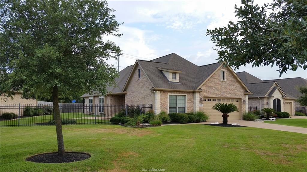 1709 Lakeshore Court - Photo 1