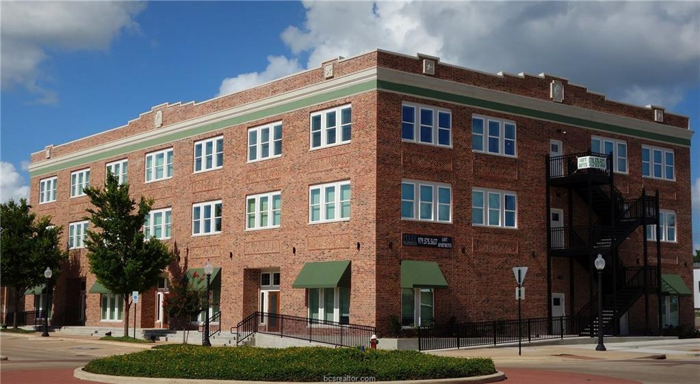 401 Main Street - Photo 1