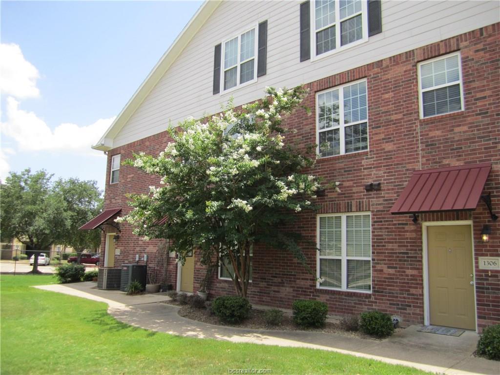 801 Luther Street - Photo 1