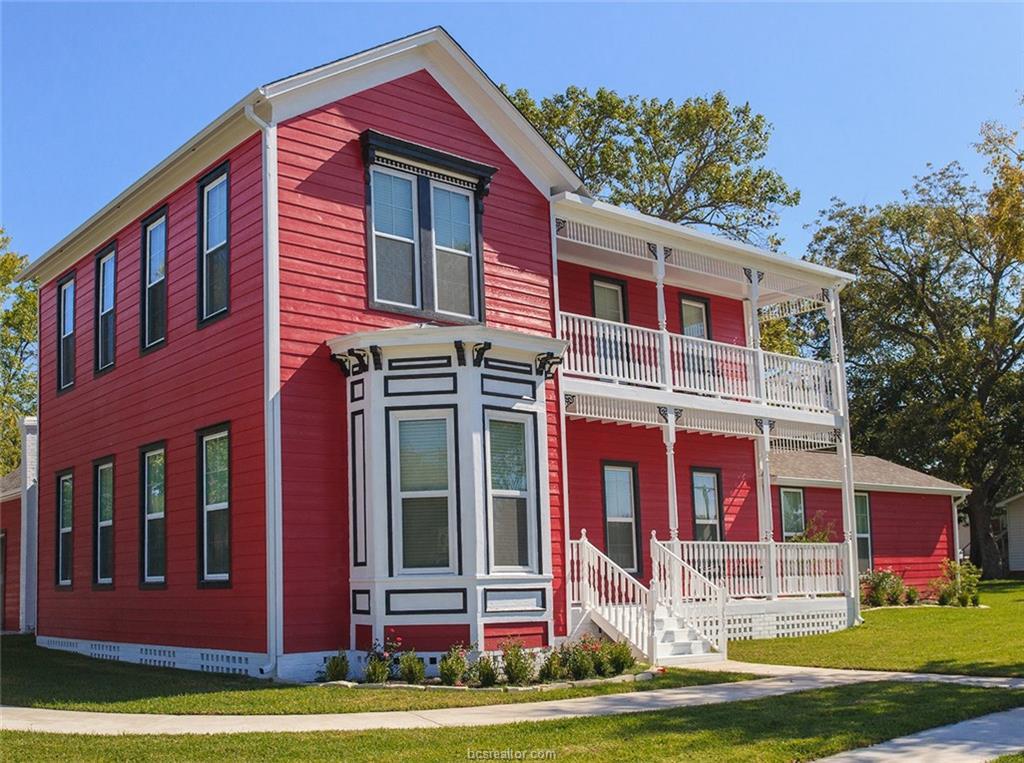 803 La Salle Street - Photo 1