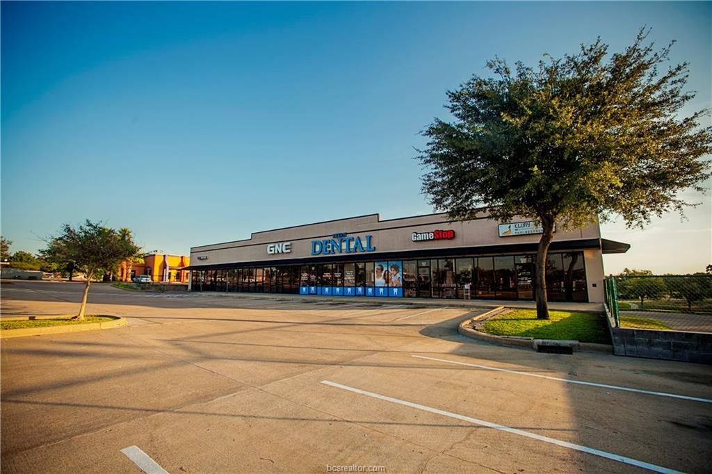 3203 Freedom Center Blvd - Photo 1