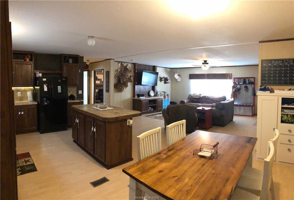 631 Holdiness - Photo 1