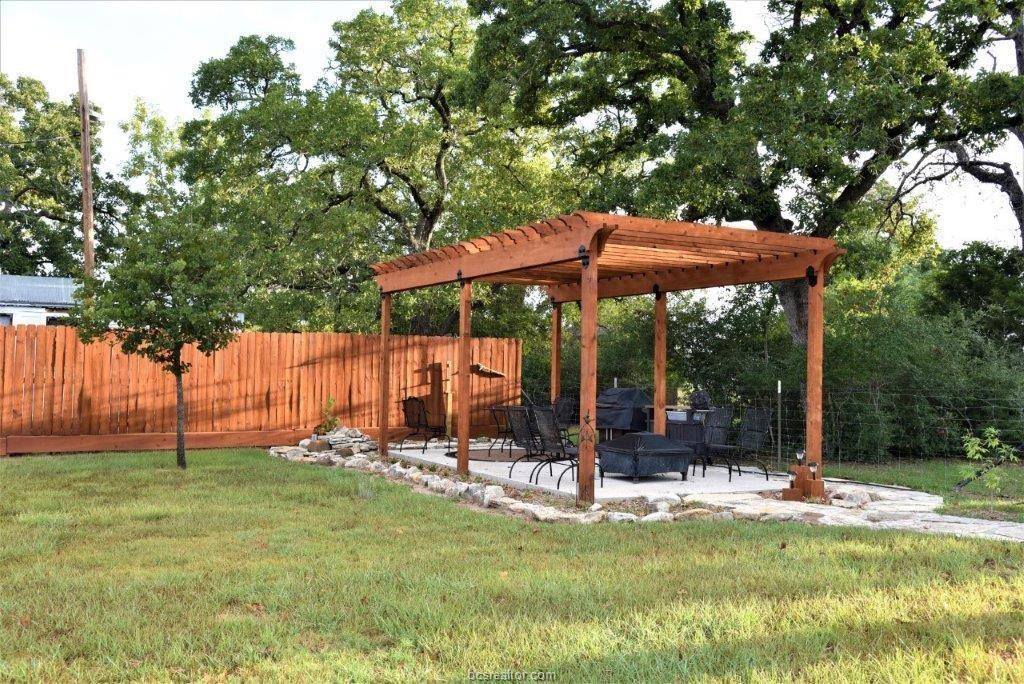 412 Leaning Oak Lane - Photo 1
