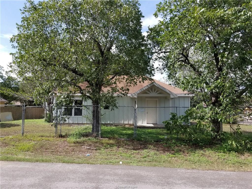 2312 Cavitt - Photo 1