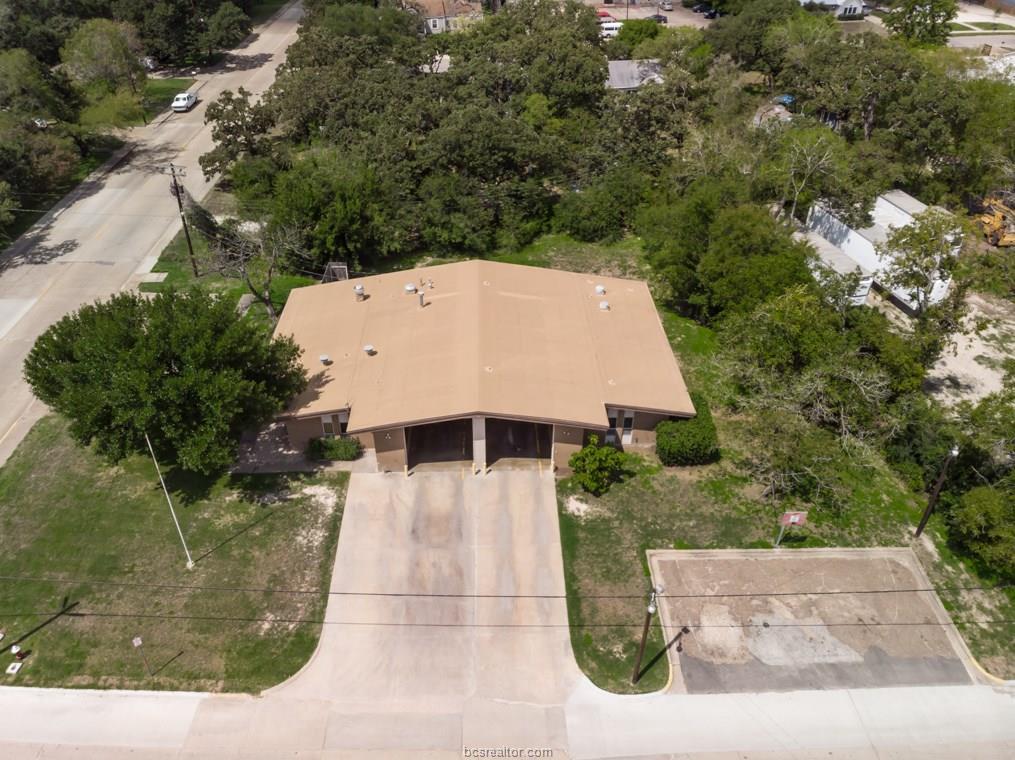 2813 Cavitt - Photo 1
