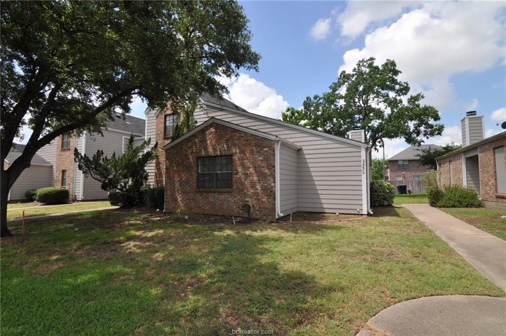 2530 Cross Timbers - Photo 1