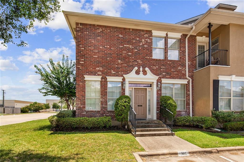 301 Forest Drive - Photo 1