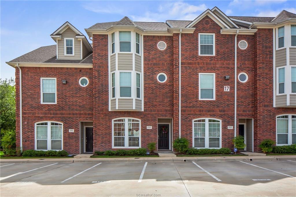 305 Holleman Drive - Photo 1