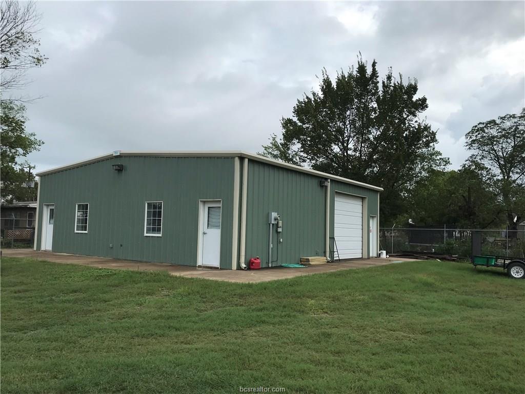 204 Center Street - Photo 1