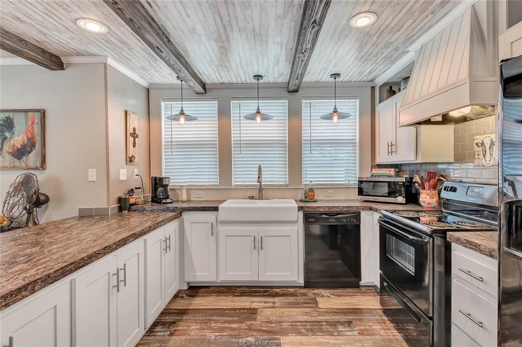 9411 County Road 312 - Photo 1