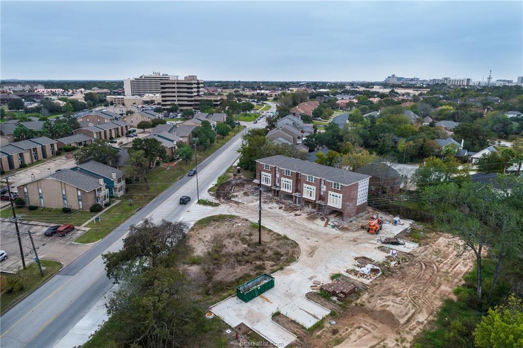 220 Tarrow Street - Photo 1