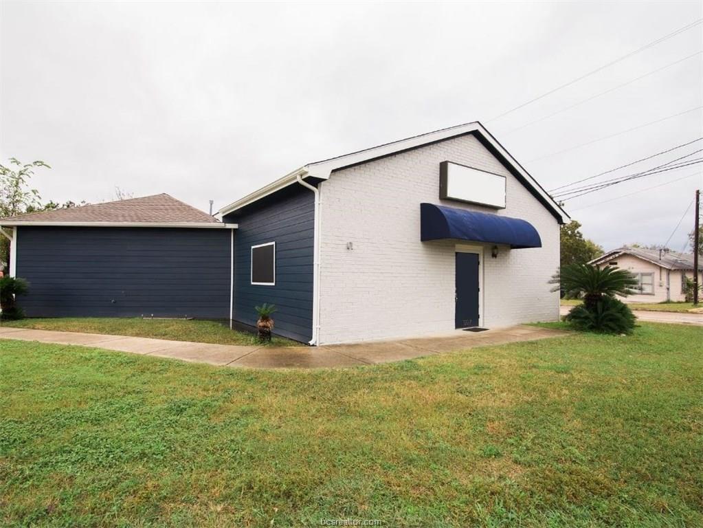 1227 College - Photo 1