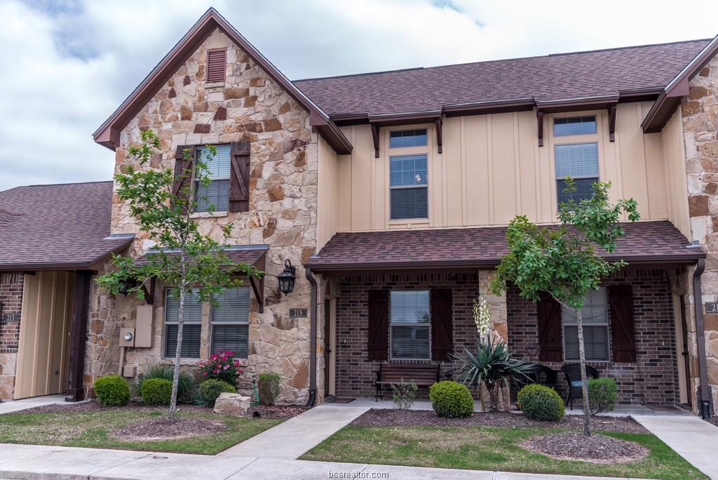 215 Capps Drive - Photo 1