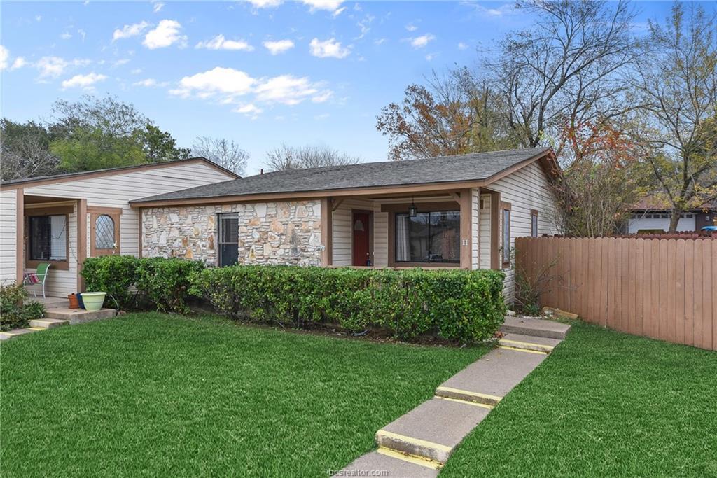 2411 De Lee Street - Photo 1