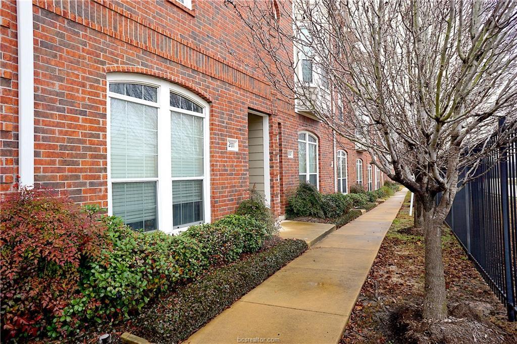 305 Holleman #201 - Photo 1