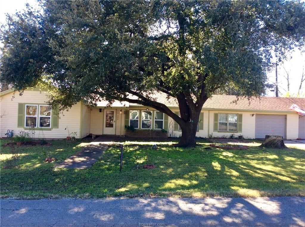 905 O'neal Street - Photo 1