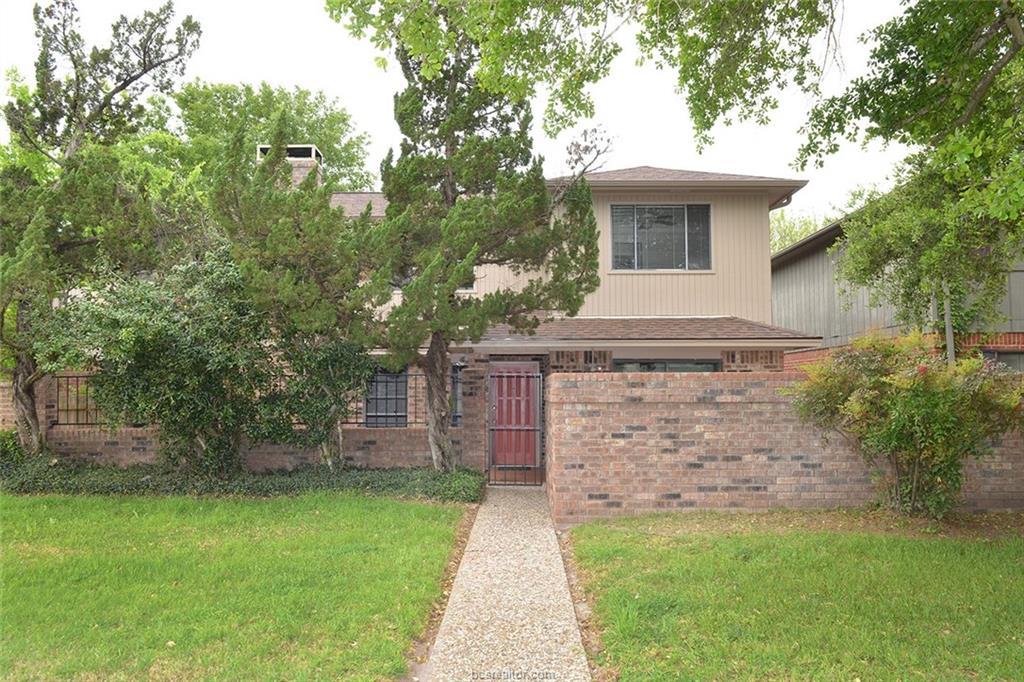 2903 Broadmoor - Photo 1