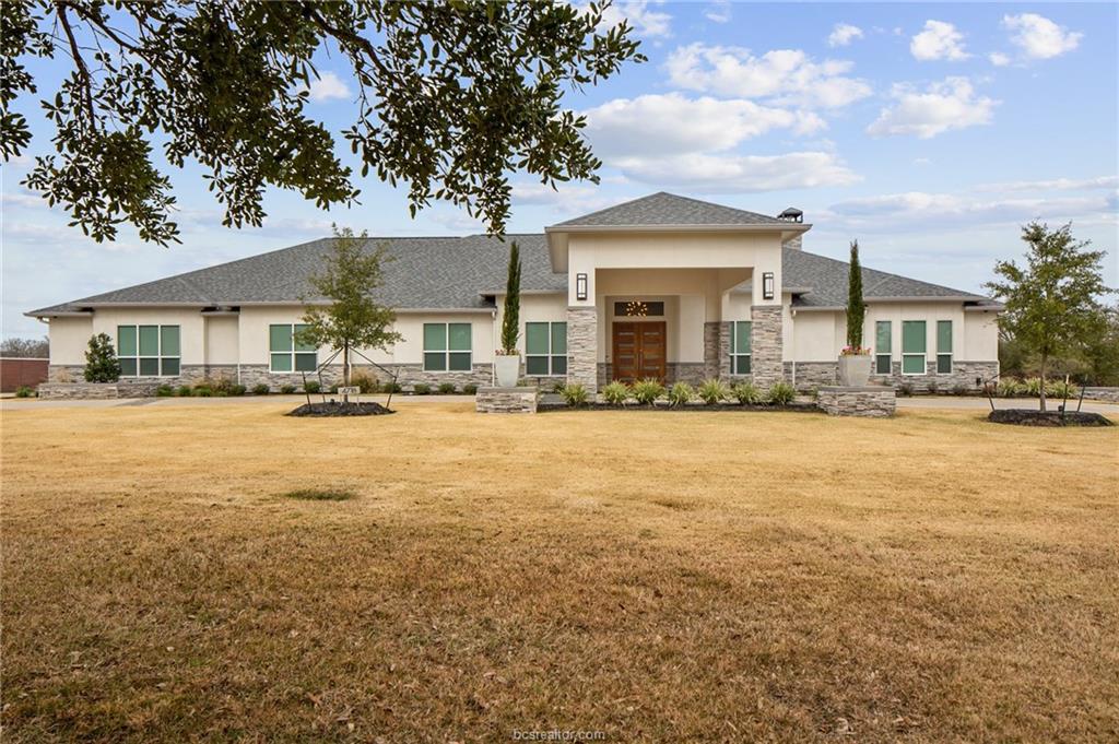 4718 Miramont - Photo 1