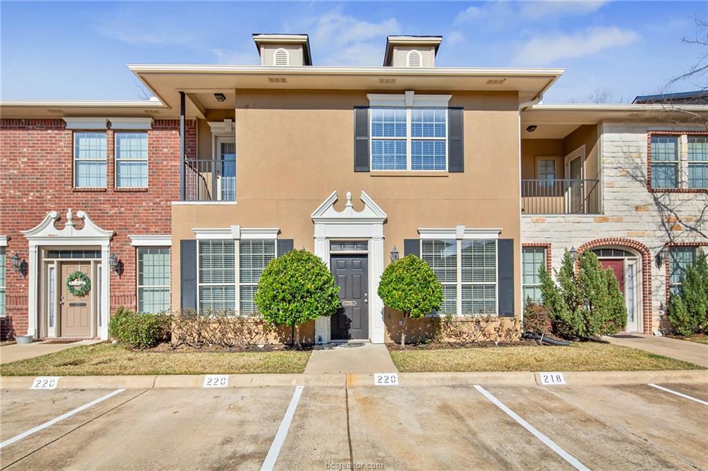 220 Forest Drive - Photo 1