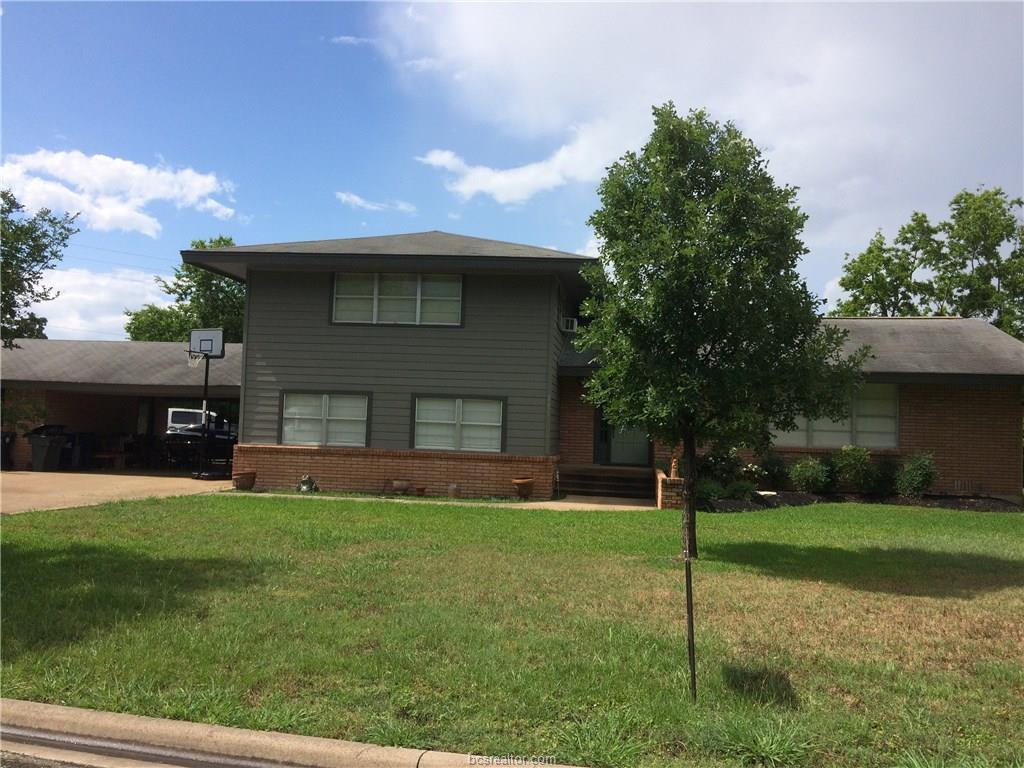1201 Winding Road - Photo 1
