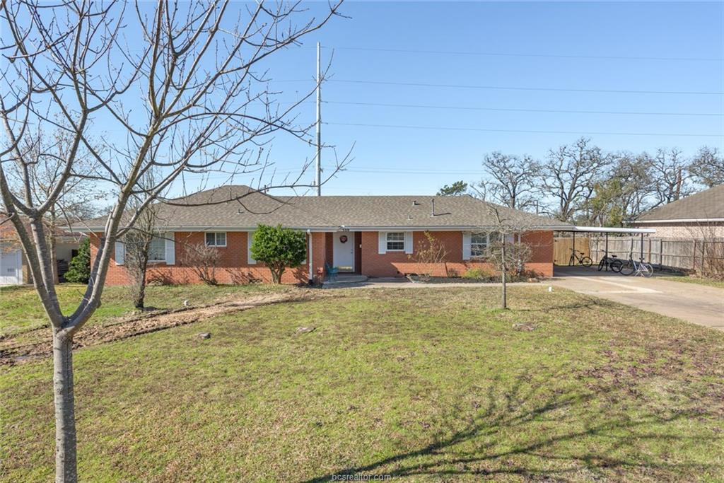 308 Fairway Drive - Photo 1