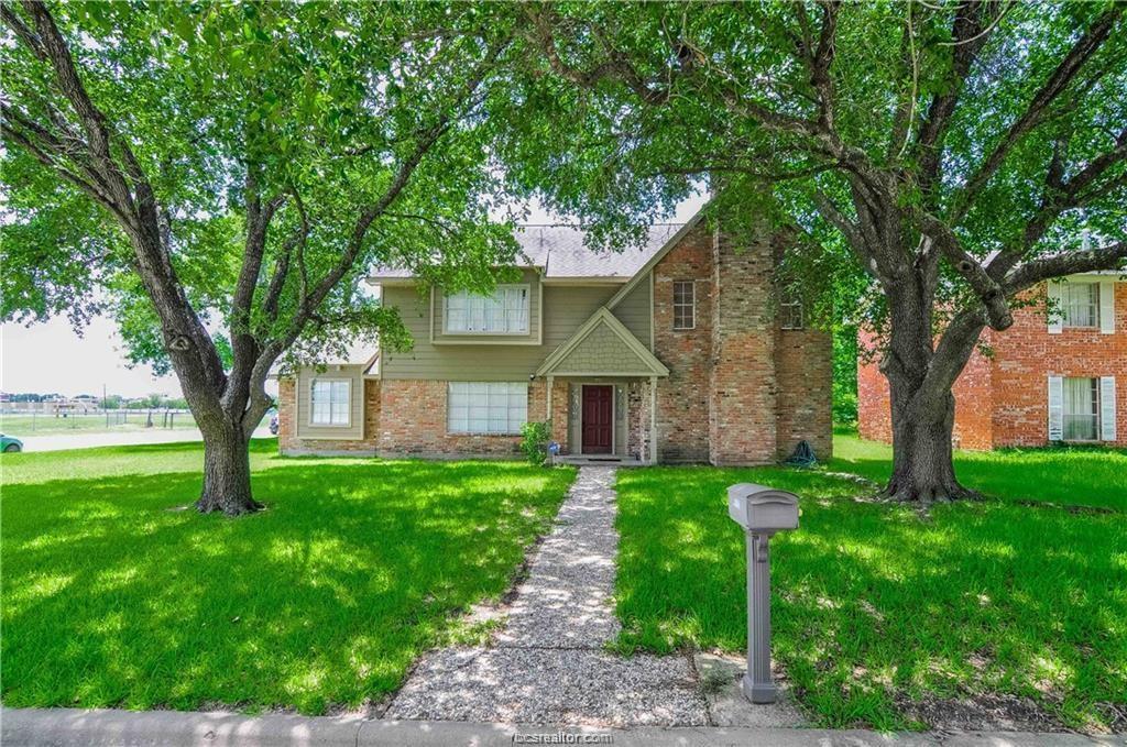 1820 Leona Drive - Photo 1