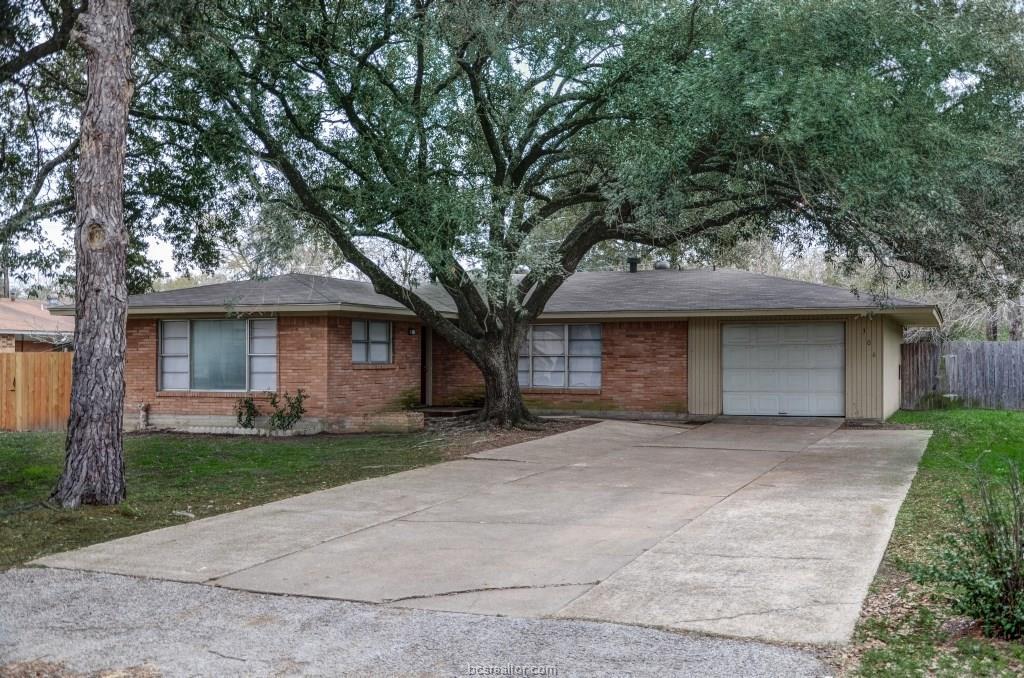 306 Glade Street - Photo 1