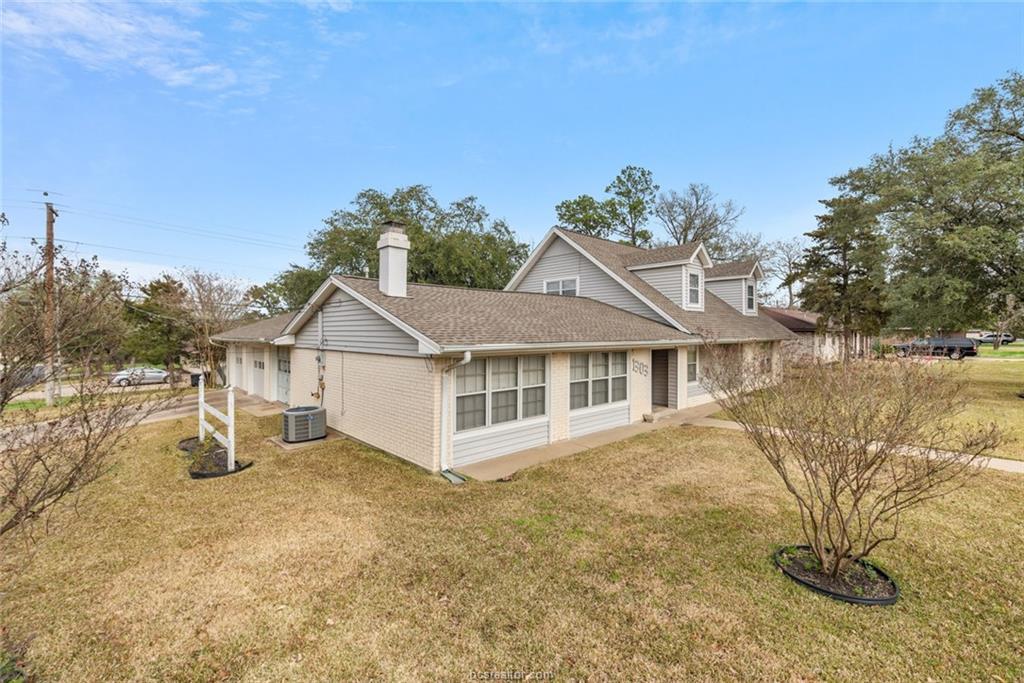 1303 Langford Street - Photo 1