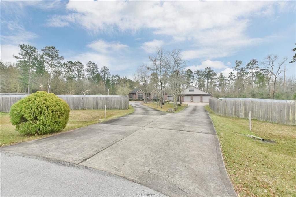 40202 Garwood Court - Photo 1