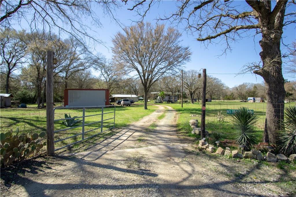 11488 Old Hearne Road - Photo 1