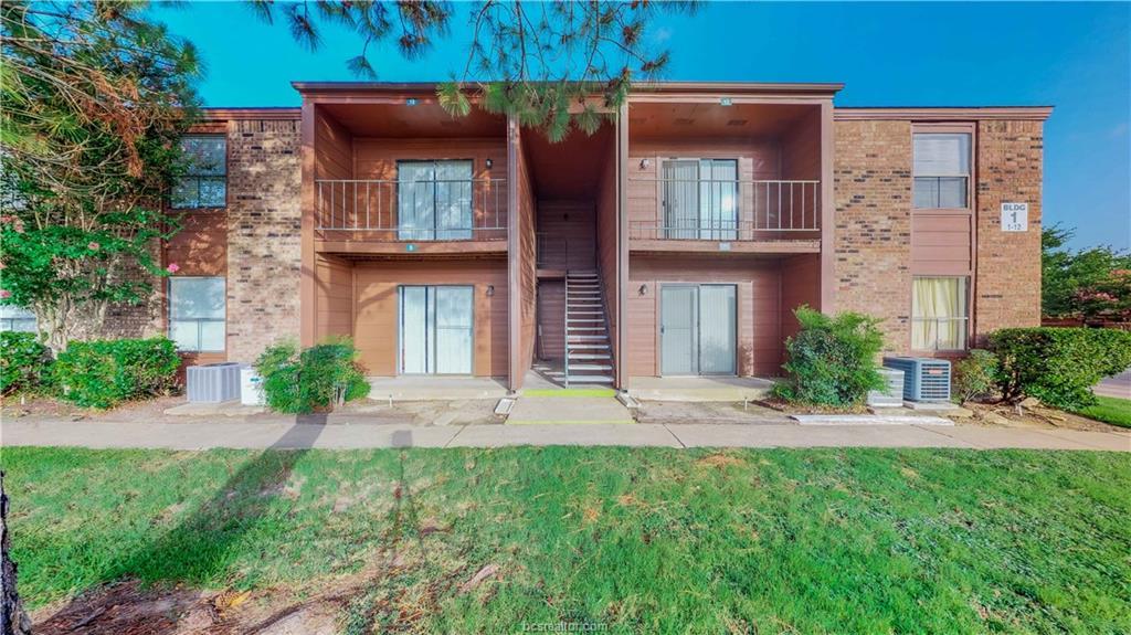 904 University Oaks - Photo 1
