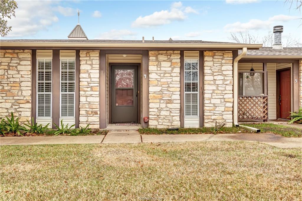 2100 Windsor Drive - Photo 1