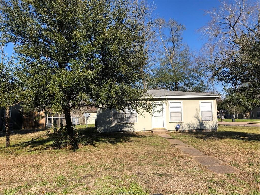 613 Highlands Street - Photo 1