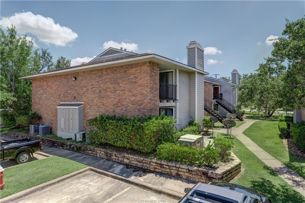 1901 Holleman Drive - Photo 1