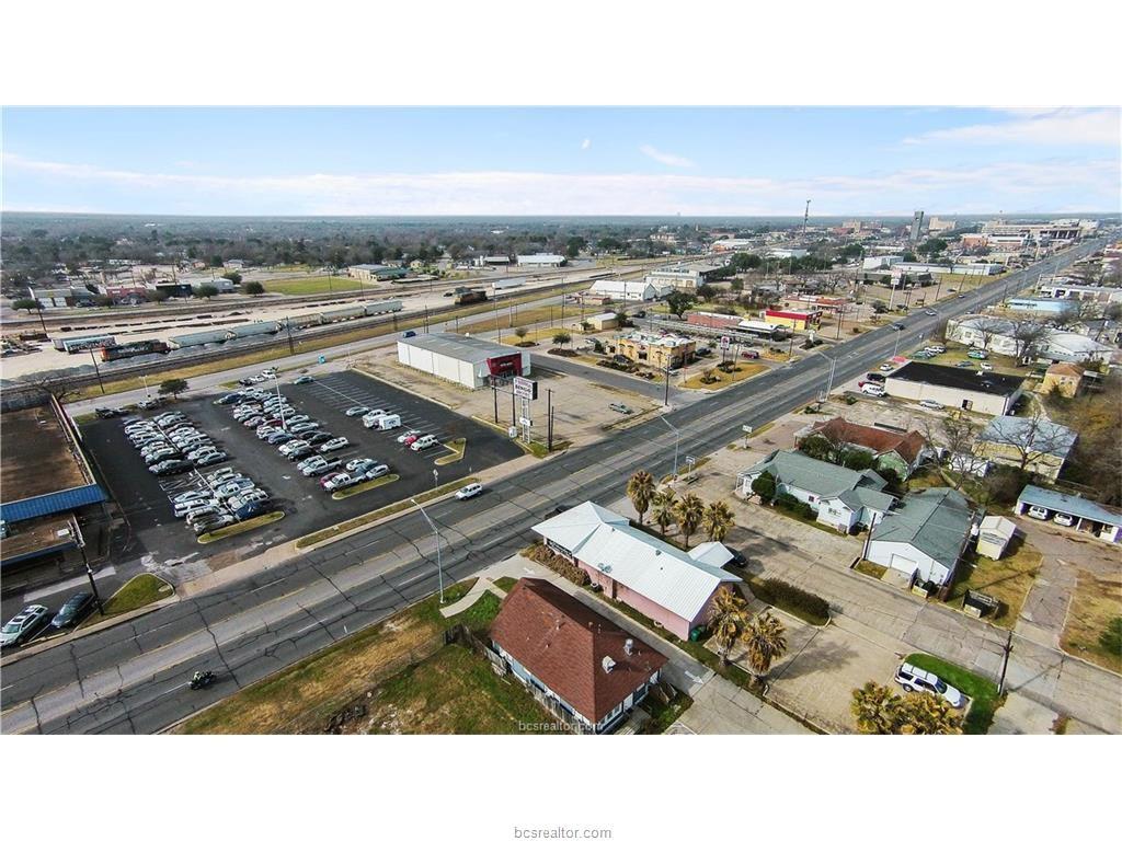 1009 Texas Avenue - Photo 1