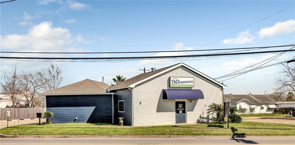 1227 South College - Photo 1