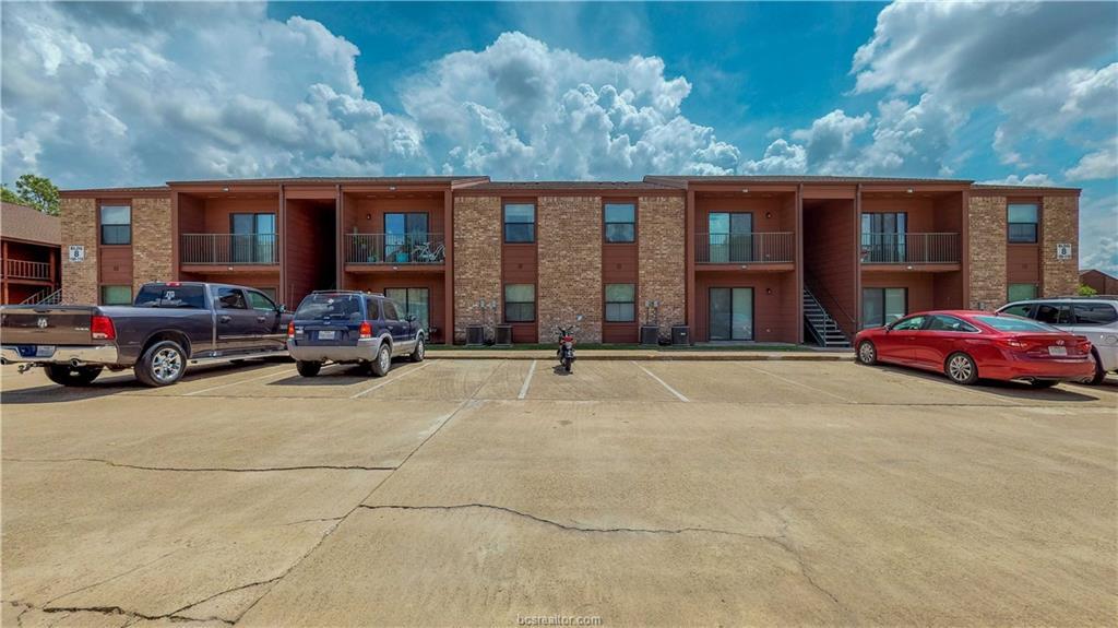 904 University Oaks - Photo 1