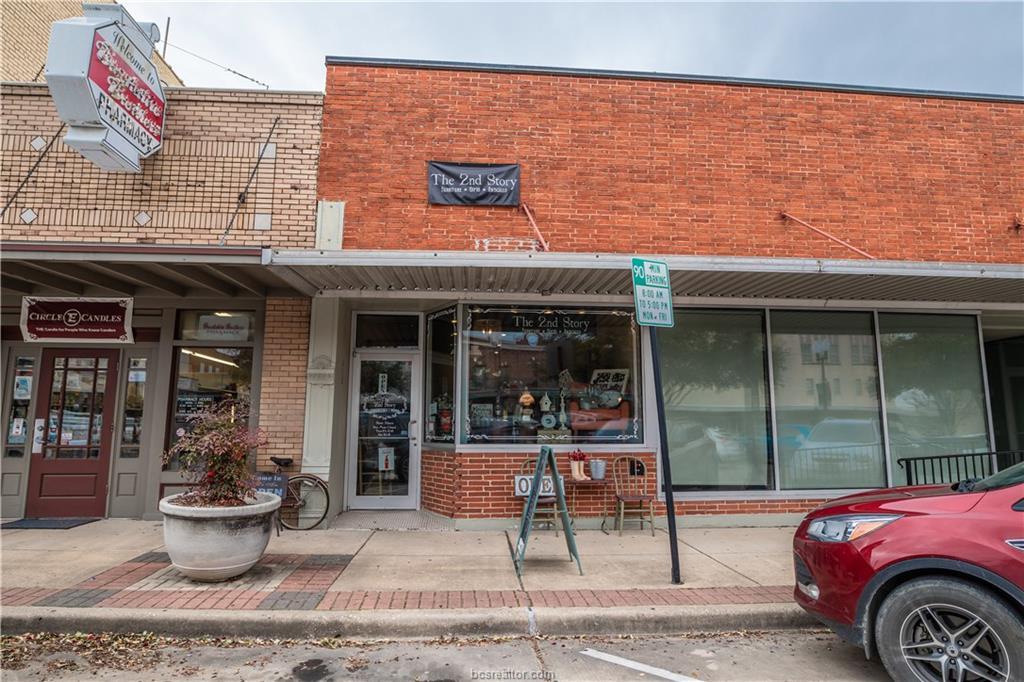 212 Main Street - Photo 1