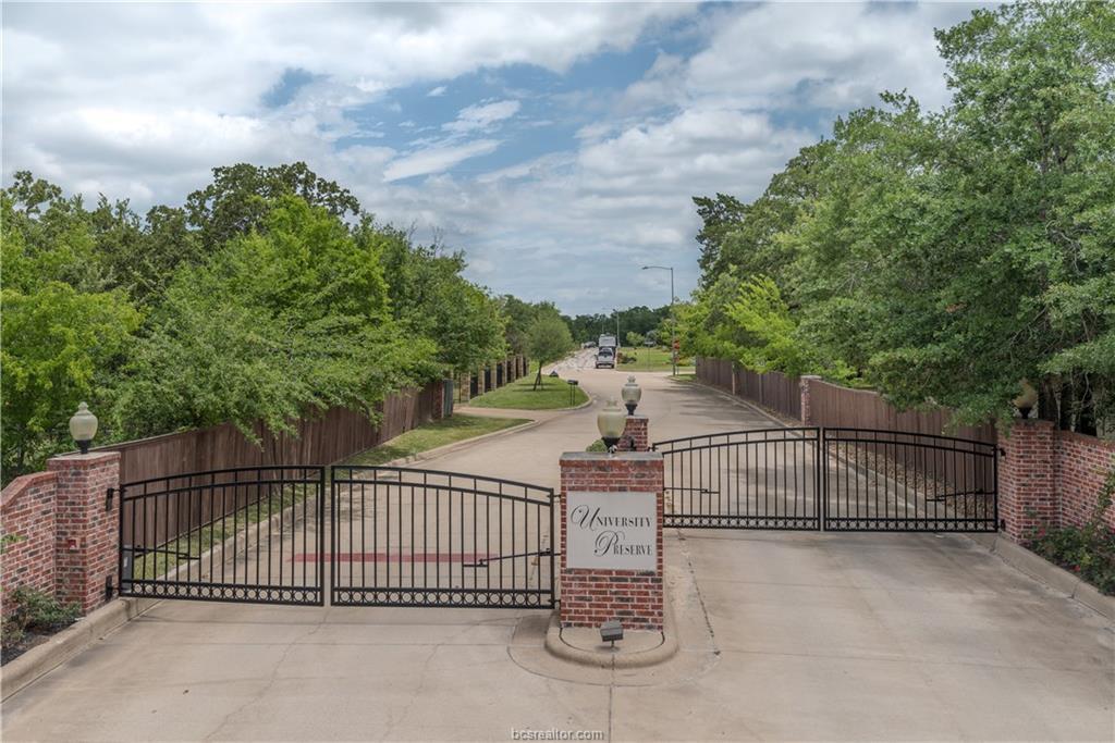 1014 Sanctuary Court - Photo 1