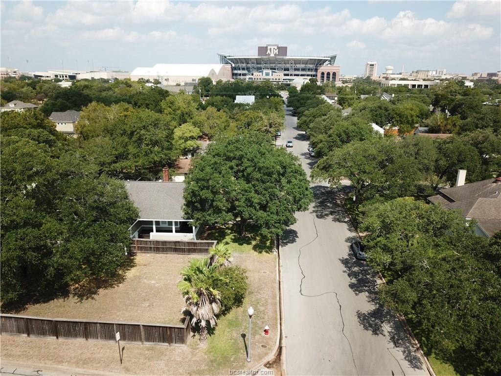500 Fairview Avenue - Photo 1